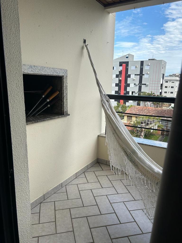Apto Com Churrasqueira - 60 Metros Do Mar!!! Canasvieiras Florianopolis Exterior photo